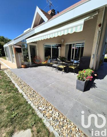 Maison à vendre 6 pièces 164 m² Archamps