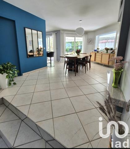 Maison à vendre 6 pièces 164 m² Archamps