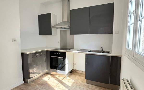 Appartement à louer    3 pièces • 52 m2 Compiègne