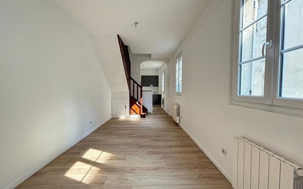 Appartement à louer    3 pièces • 52 m2 Compiègne