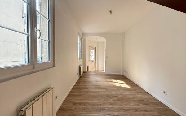 Appartement à louer    3 pièces • 52 m2 Compiègne