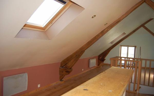 Immeuble à vendre    5 pièces • 96,77 m2 Saint-Satur