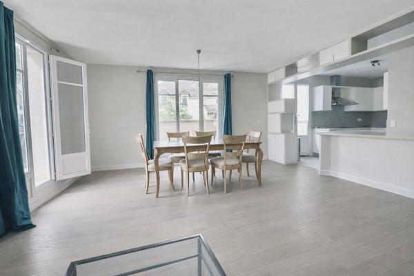 CHAMBOURCY - DUPLEX sur terrasse - 84m² environ.