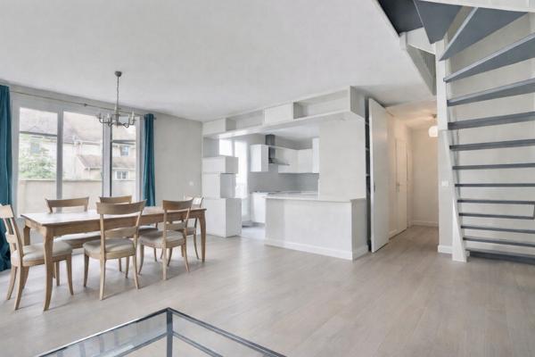 CHAMBOURCY - DUPLEX sur terrasse - 84m² environ.