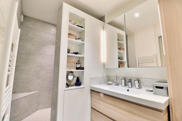 CHAMBOURCY - DUPLEX sur terrasse - 84m² environ.