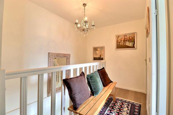 CHAMBOURCY - DUPLEX sur terrasse - 84m² environ.