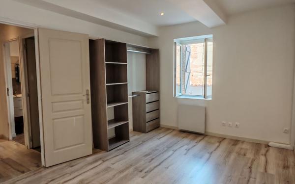 Maison à vendre    3 pièces •  Beaumont-de-Lomagne