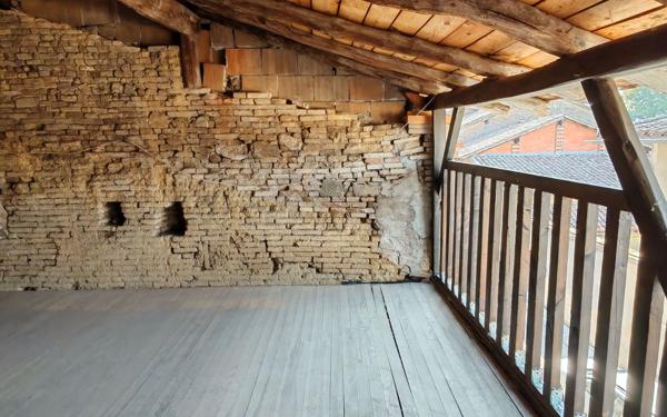 Maison à vendre    3 pièces •  Beaumont-de-Lomagne