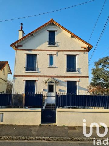 Maison traditionnelle 6 pièces de 119 m² à Arpajon (91290)