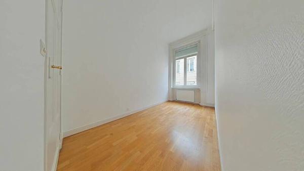 Appartement 4 pièces                                        - 42000 Saint-Étienne Réf : 9601