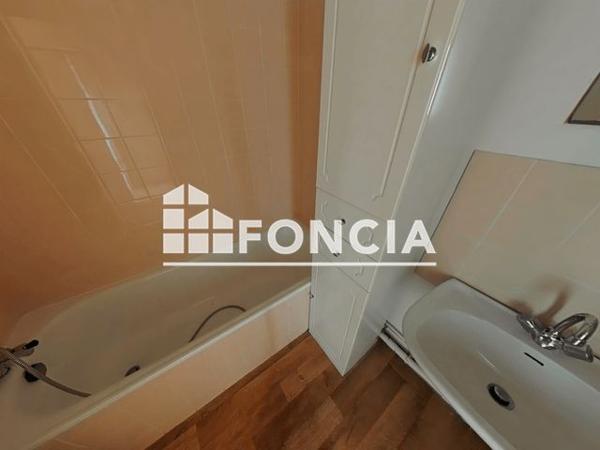 Location Studio 32.7 m² - 16 ALLEE DU CLOS FLEURI Orleans 45000