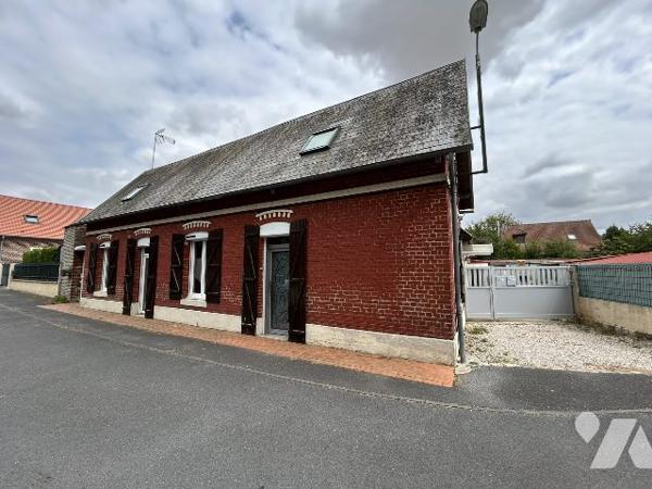 maison individuelle avec jardin et garage