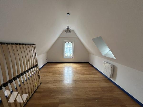maison individuelle avec jardin et garage