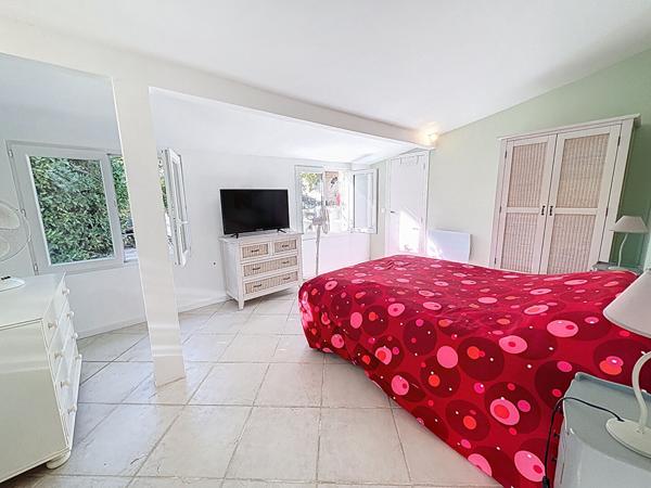 Maison T4 de 165 m² + Appartement Indépendant T2 Peymeinade Centre-Ville