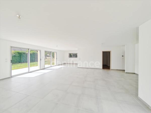 A vendre à Demigny (71) maison neuve de 146 m² 6 pièces 4 chambres 684 m² de terrain !