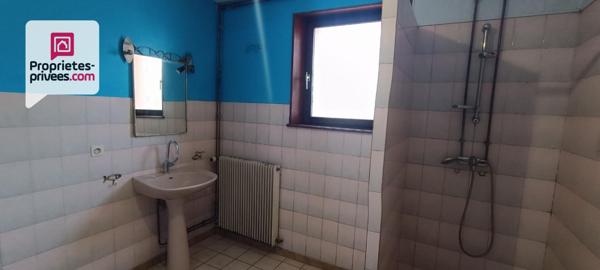Maison 185 m2 et bâtiment annexe