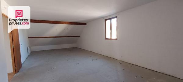 Maison 185 m2 et bâtiment annexe