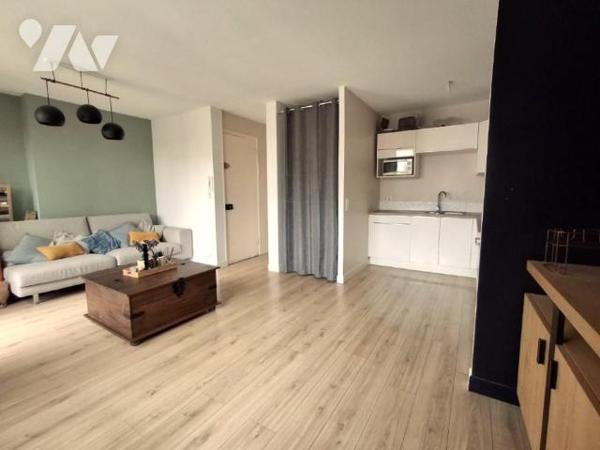 FACHES THUMESNIL limite LILLE: Appartement  T3 de 53,25m² avec terrasse. 