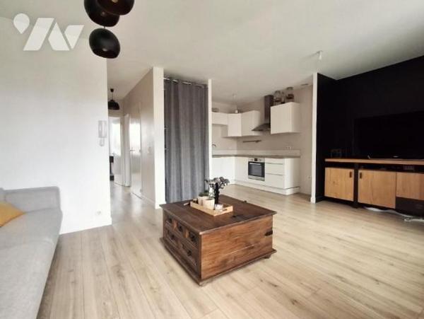 FACHES THUMESNIL limite LILLE: Appartement  T3 de 53,25m² avec terrasse. 