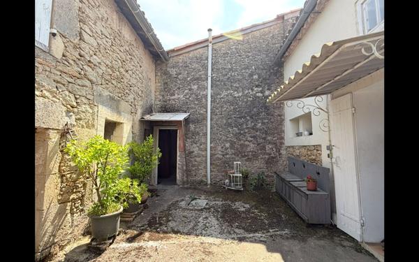 Maison à vendre    4 pièces •  Langon