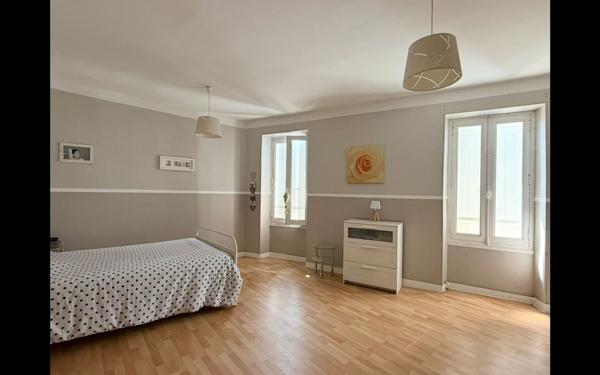 Maison à vendre    4 pièces •  Langon