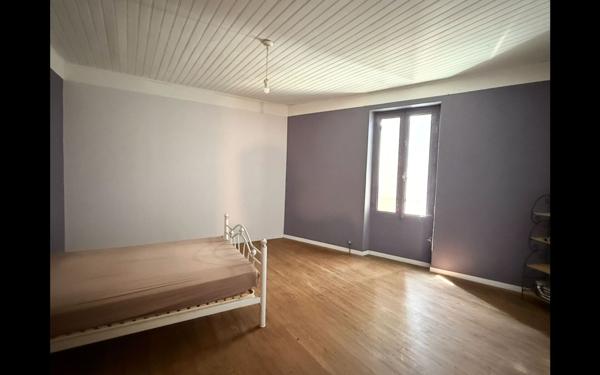 Maison à vendre    4 pièces •  Langon