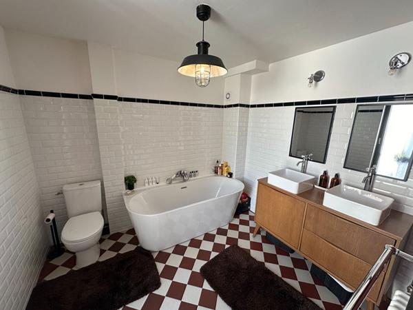 Maison 6 pièces 146 m2