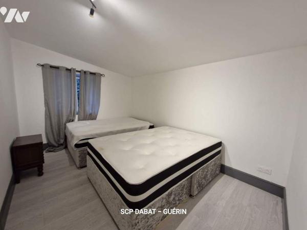 Maison d'habitation avec étangs