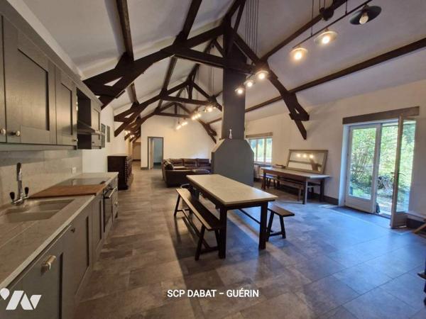 Maison d'habitation avec étangs