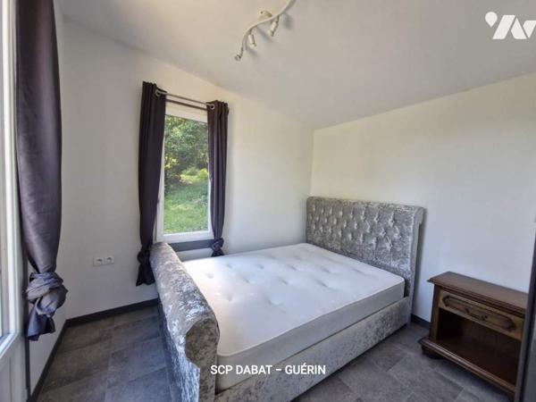 Maison d'habitation avec étangs