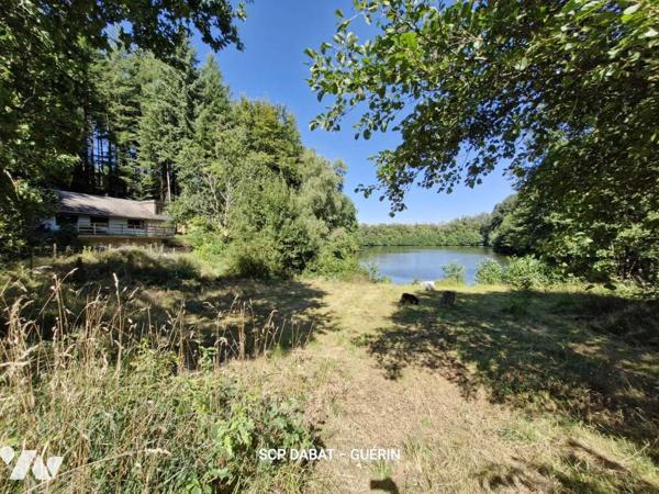 Maison d'habitation avec étangs