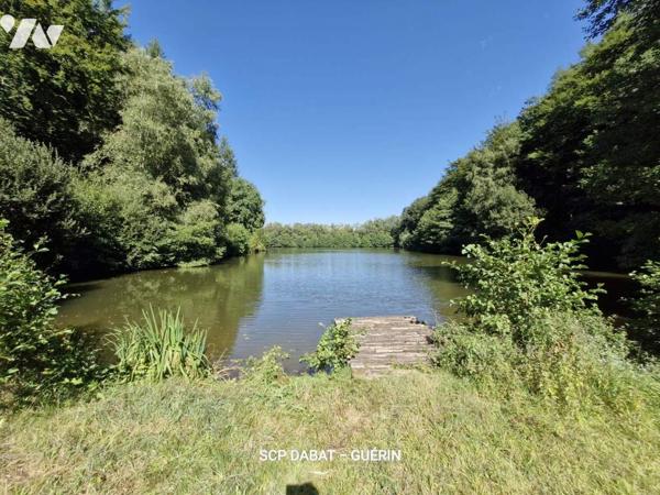 Maison d'habitation avec étangs