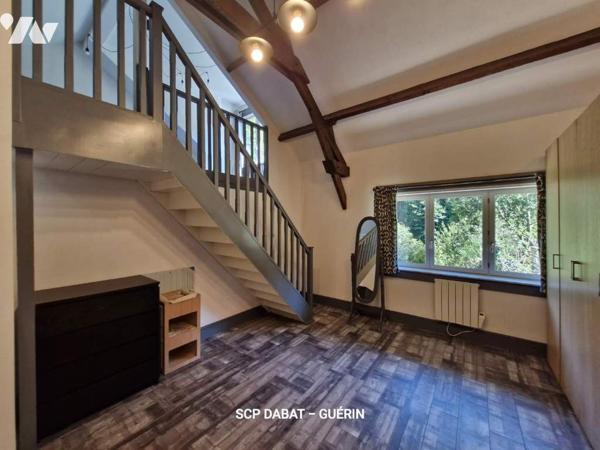 Maison d'habitation avec étangs