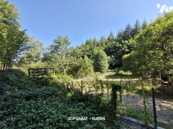 Maison d'habitation avec étangs