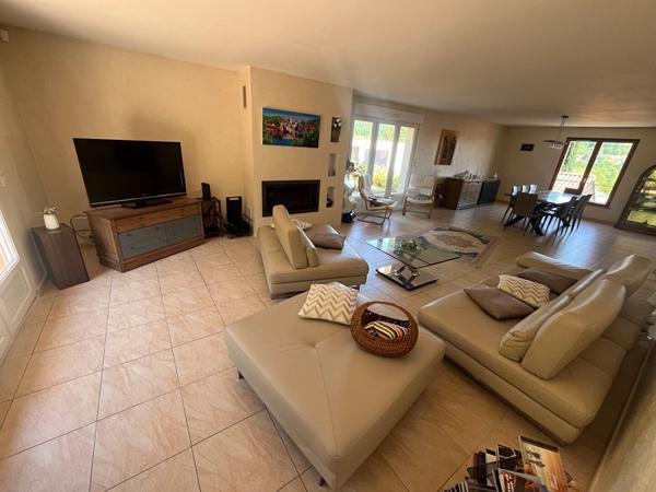 Maison 7 pièces 243 m2