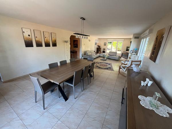 Maison 7 pièces 243 m2