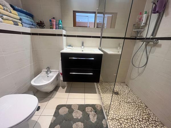 Maison 7 pièces 243 m2