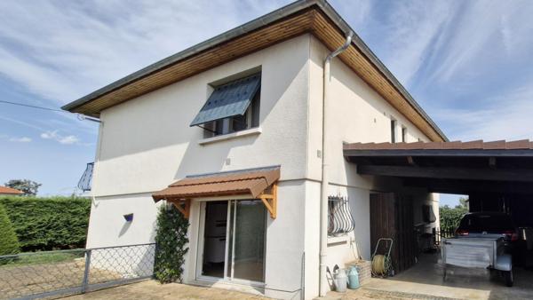 Maison fort potentiel , jolie Parcelle