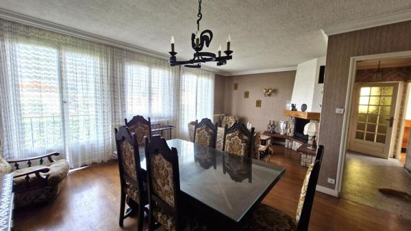 Maison fort potentiel , jolie Parcelle