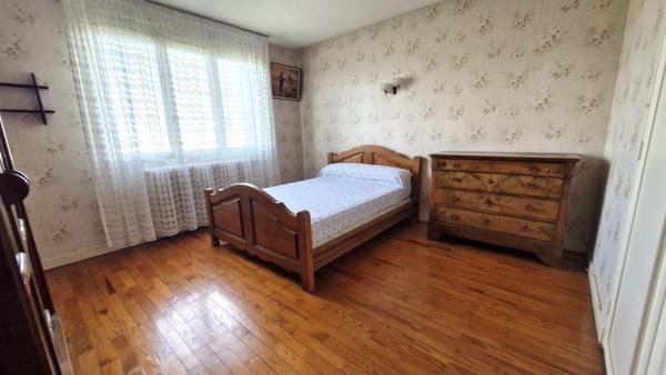 Maison fort potentiel , jolie Parcelle