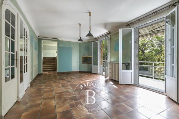 Saint-Cloud, Maison 8 Chambres -  277 m² à vendre