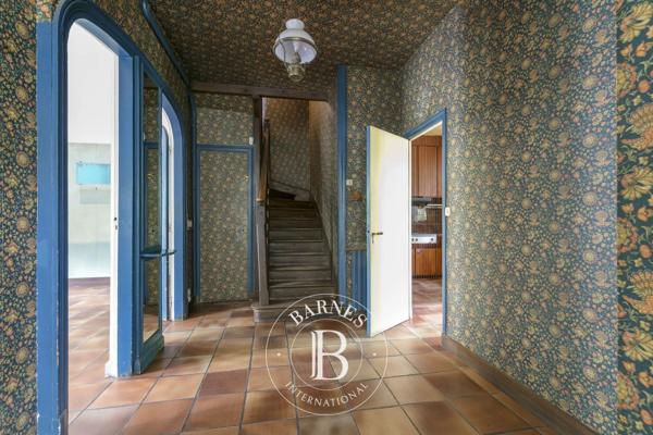 Saint-Cloud, Maison 8 Chambres -  277 m² à vendre