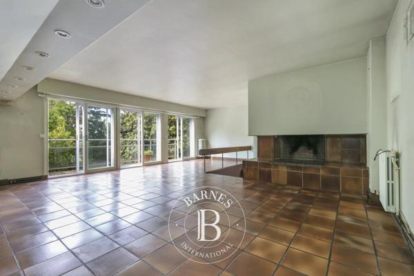 Saint-Cloud, Maison 8 Chambres -  277 m² à vendre