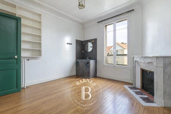 Saint-Cloud, Maison 8 Chambres -  277 m² à vendre