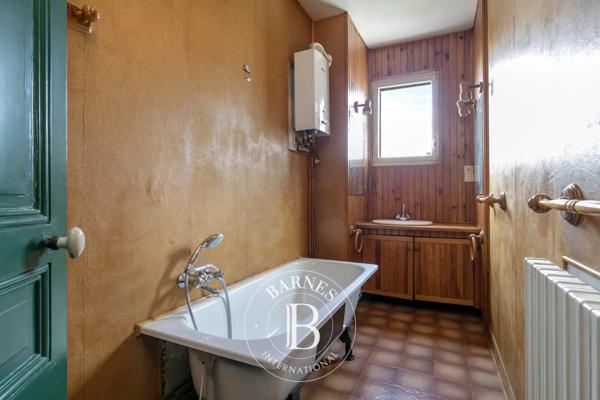 Saint-Cloud, Maison 8 Chambres -  277 m² à vendre