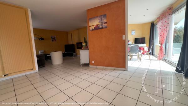 Maison Nueil Les Aubiers 5 pièce(s) 125.32 m2 , Nueil les aubiers