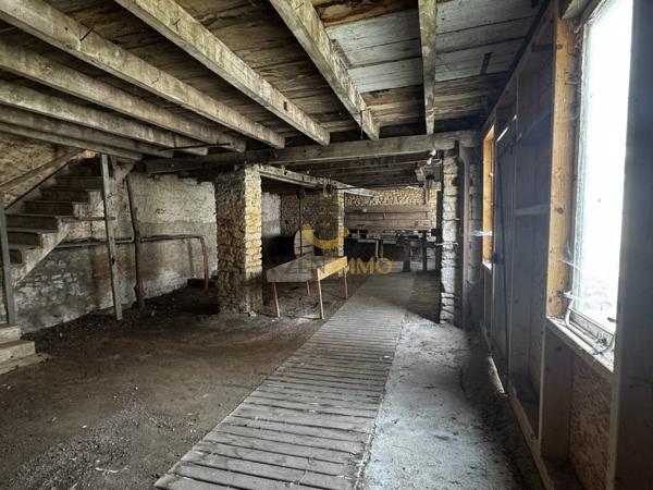 Maison familiale 6 pièces avec grand terrain arboré, dépendances et 4 chambres