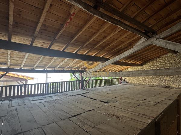 Maison familiale 6 pièces avec grand terrain arboré, dépendances et 4 chambres