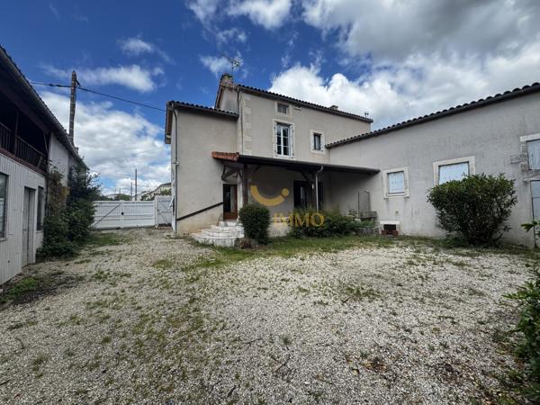 Maison familiale 6 pièces avec grand terrain arboré, dépendances et 4 chambres