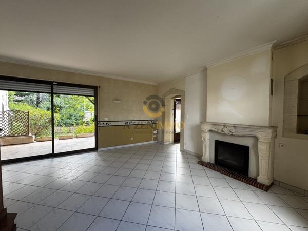 Maison familiale 6 pièces avec grand terrain arboré, dépendances et 4 chambres